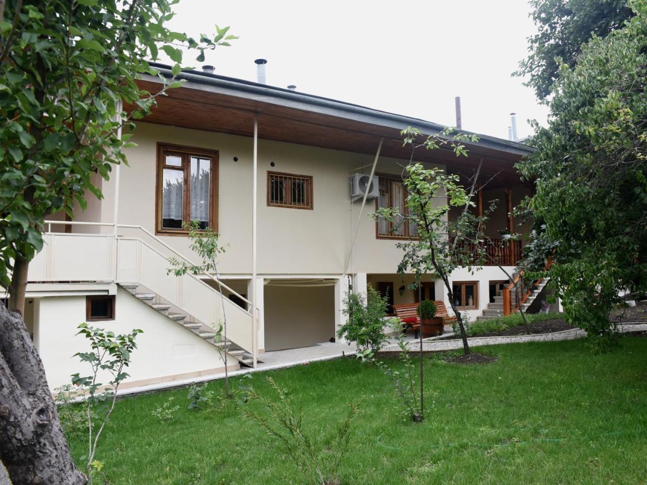 Guest House Kartuli Suli Telavi Exterior photo